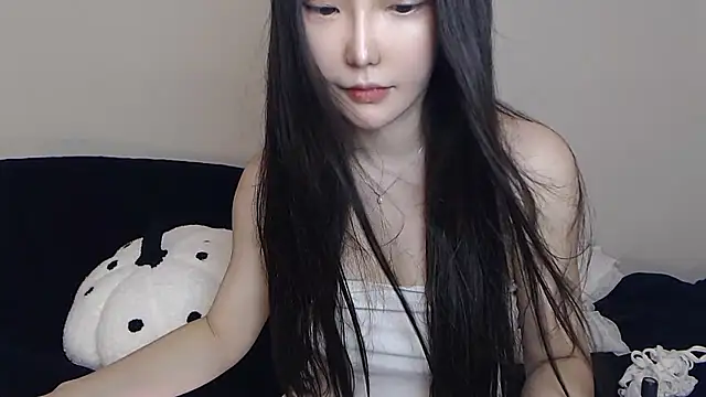 TW_zhuzhu123 live cam on StripChat