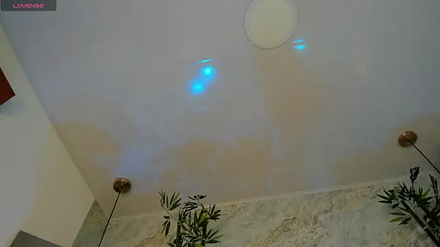 LittleeJaz webcam
