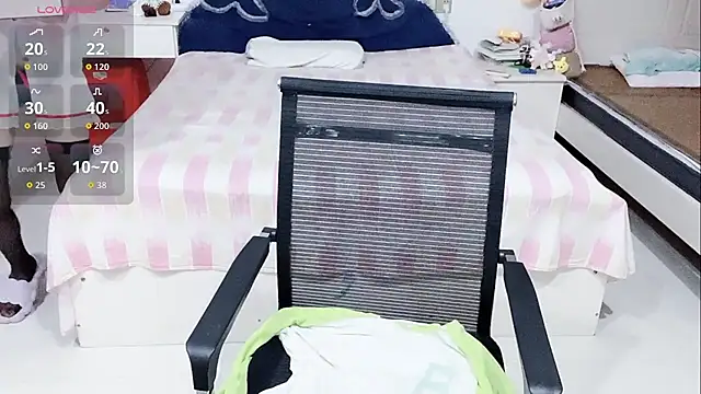 miaomiao-99 webcam