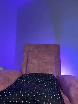 Lucy_699 webcam