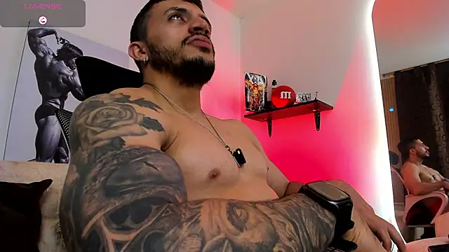 LiamReigns_ webcam