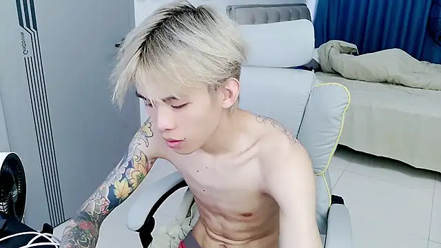 KPL-11 live cam on StripChat
