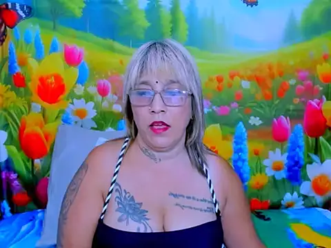 indianroxy webcam