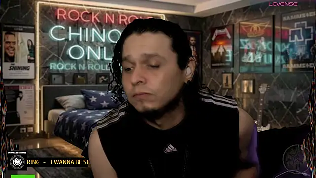 chino_roz live cam on StripChat