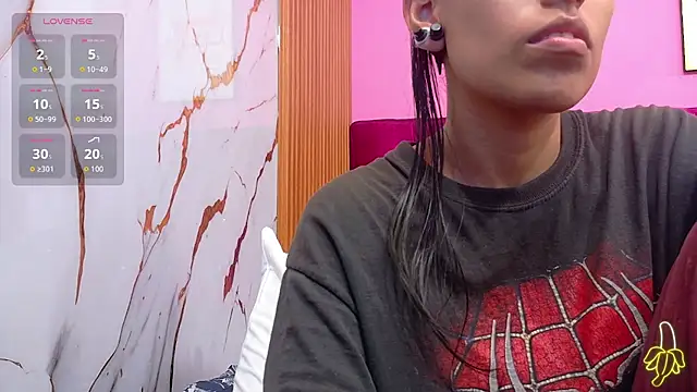 yourcuteneighbourr webcam
