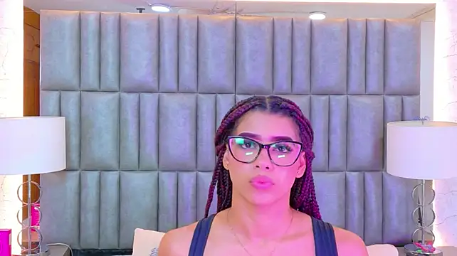 TiaraRosse webcam