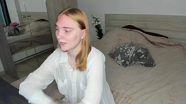 ReddHotPipper webcam
