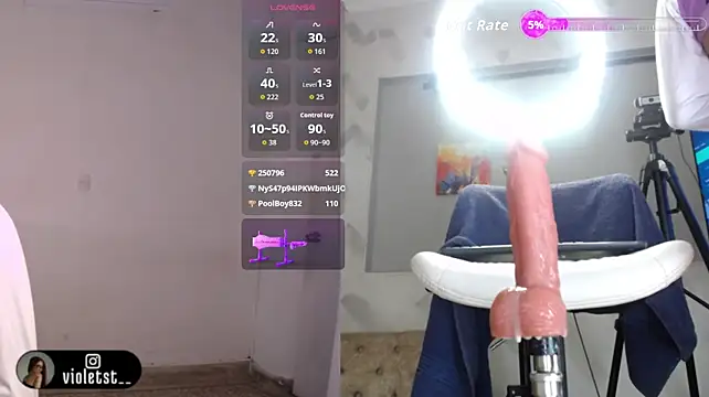 VioletWinters webcam