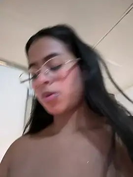 lucirganaxxx webcam