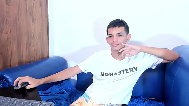 littlecum18 webcam