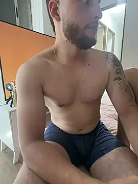 OliviaLuuxe webcam