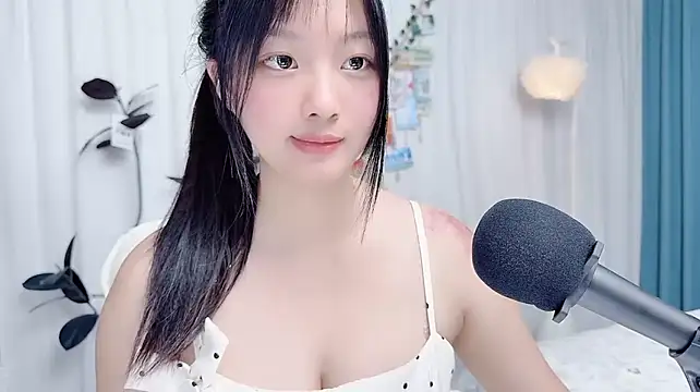 Winnie666999 webcam