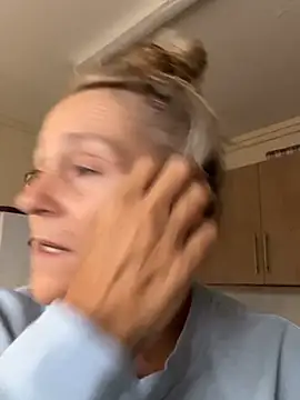 Blondnboujee53