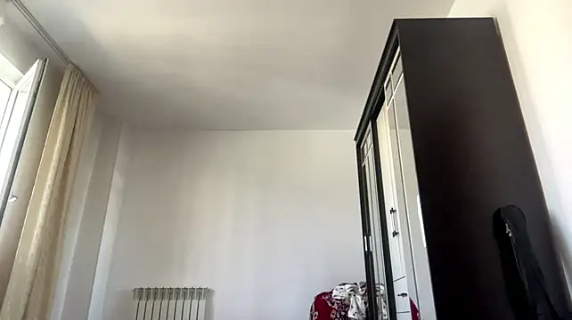 JuleCrass webcam