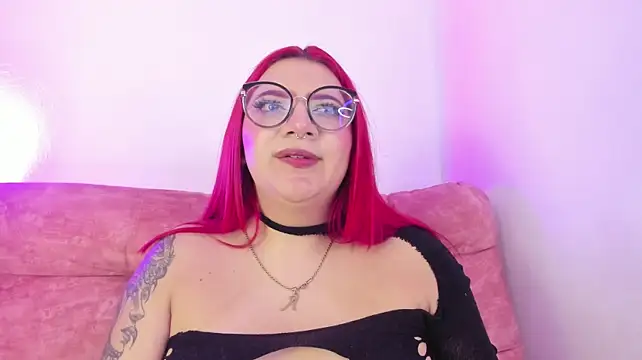 MelannyCurvy webcam