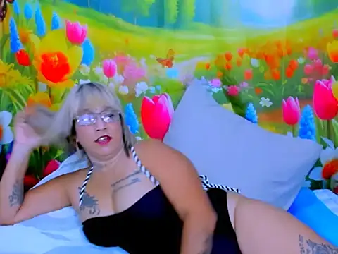indianroxy webcam