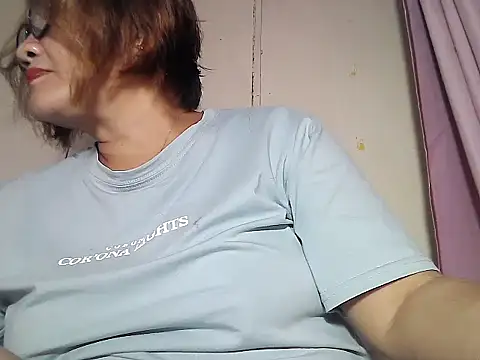 CarelineJoy webcam