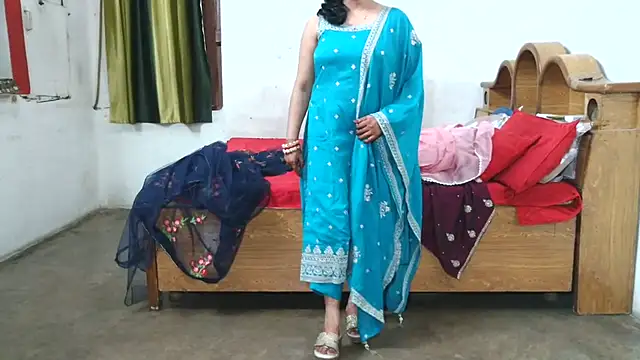 Cute_Mahi22 webcam
