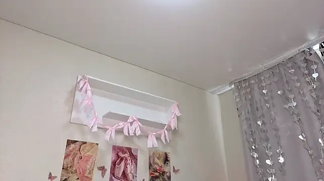 Milly_Lane webcam