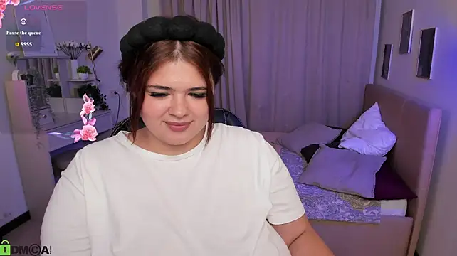 annet_nel1son (F young) - sucking a dildo with saliva