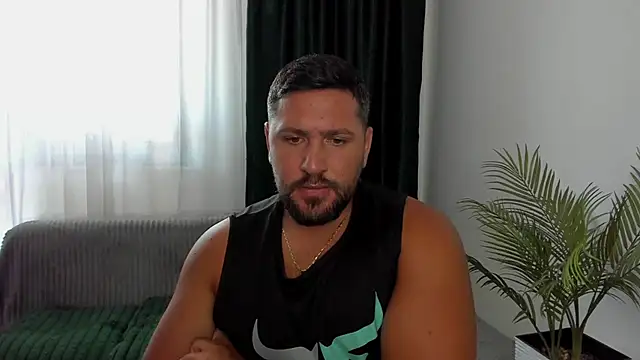 Gold_Alpha_Boy webcam
