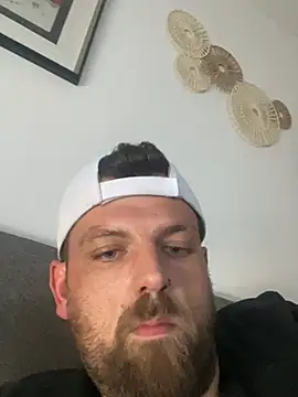 madmiki webcam