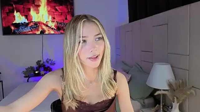 AmelieAxie live cam on StripChat