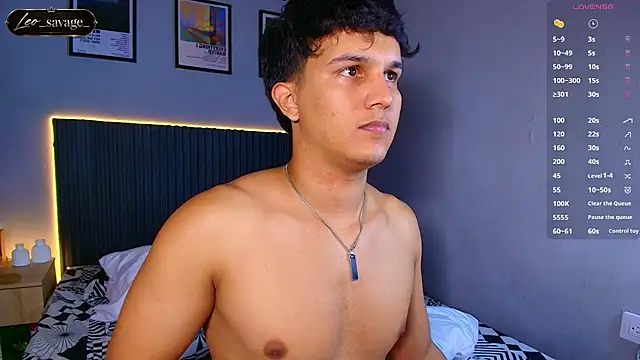 Leo_Savage_ webcam