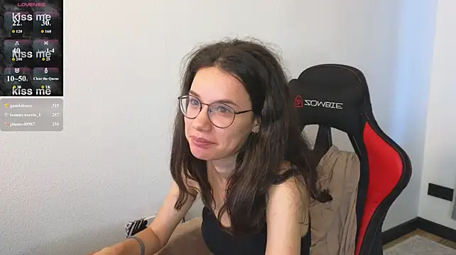 Jessica-Adams live cam on StripChat