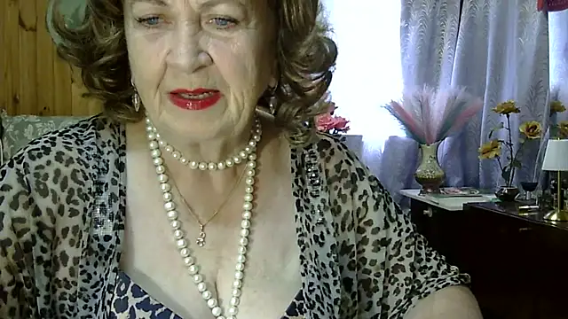 Emma52610 webcam