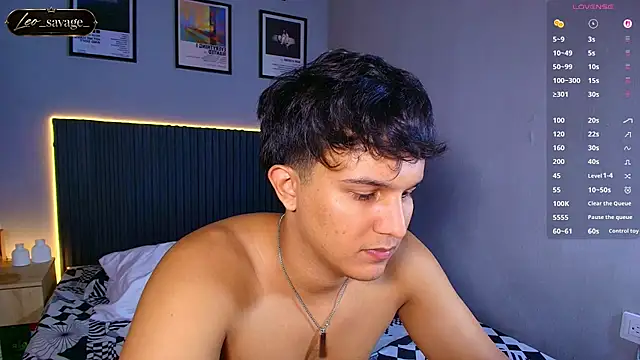 Leo_Savage_ webcam