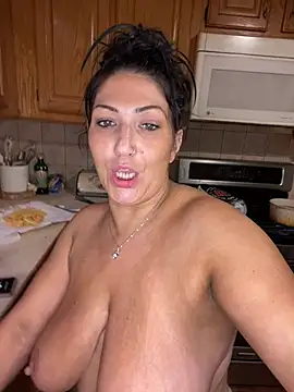 LittleMissEeve webcam