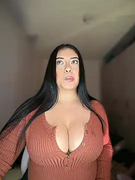 cami_ortiz__ webcam