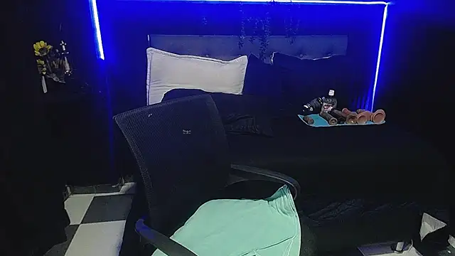 sasi_luna 😴 naked cam