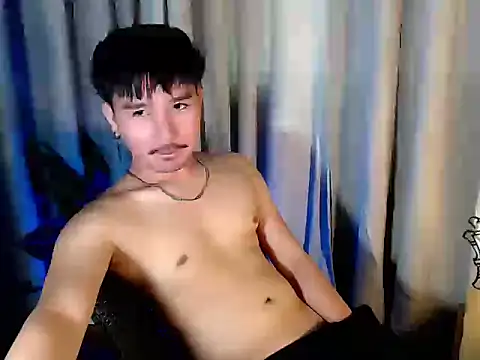 Asian_bigboy live cam on StripChat