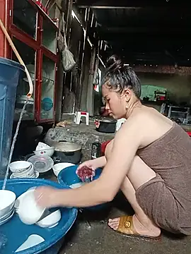 HeresThuy22 webcam