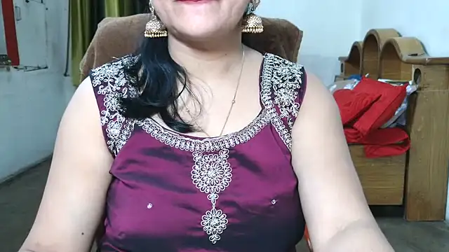 Cute_Mahi22 webcam