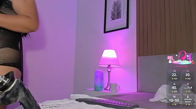 klhoe_boobs webcam