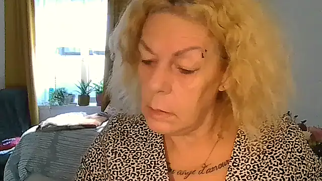 belgianshantie 🍁 live sex cam