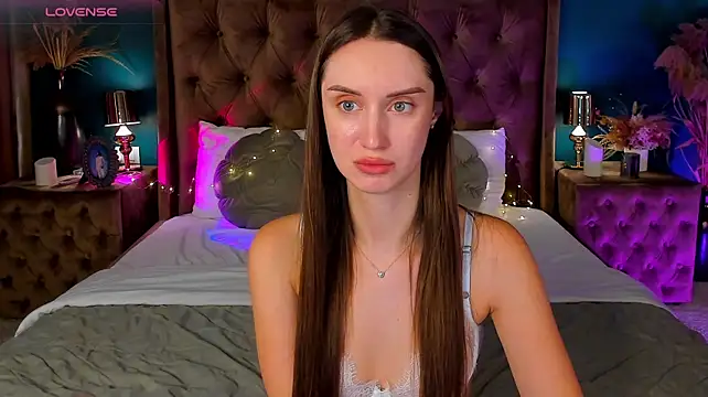 ToriSonn webcam