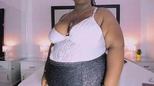 TreisyVixen webcam