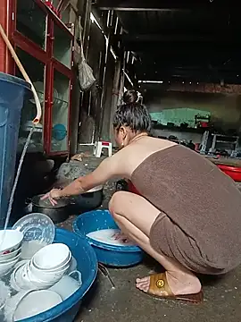 HeresThuy22 webcam