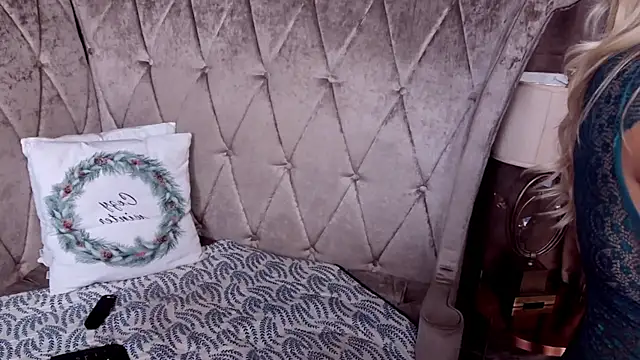 BustyGizelle webcam