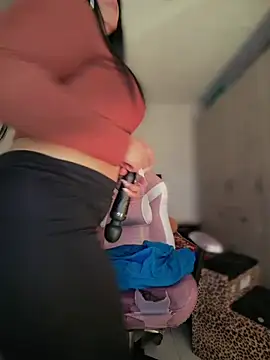 cami_ortiz__ webcam