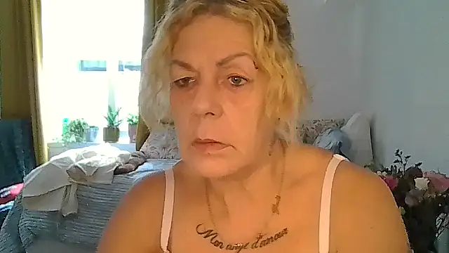 belgianshantie 🍁 live sex cam