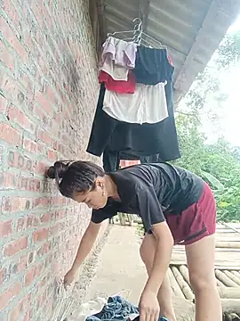 HeresThuy22 webcam