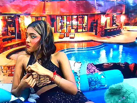 IndianPretty14u2Luv live cam on StripChat