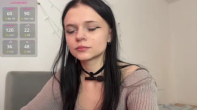 meowchaa 🌙 live webcam