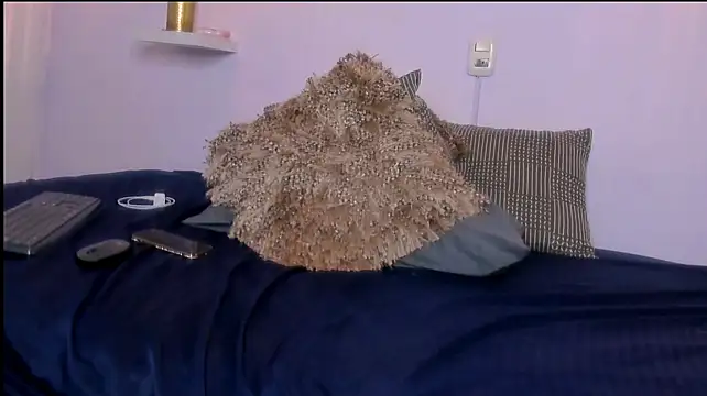 Nahiaraa__ webcam