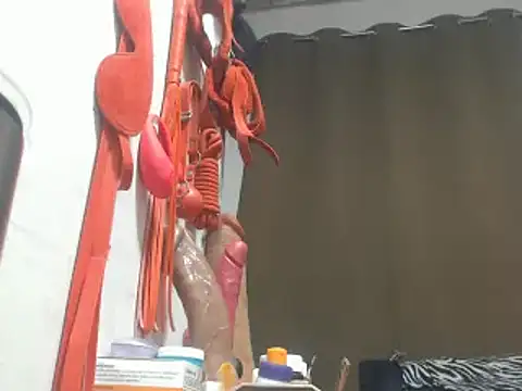 30cmHORSECOCKSELFSUCKER webcam